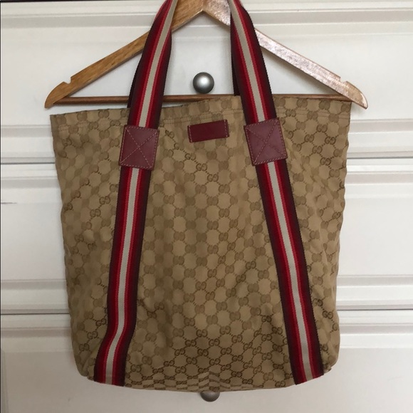 Gucci Handbag. Canvas with leather detail. - Picture 2 of 8